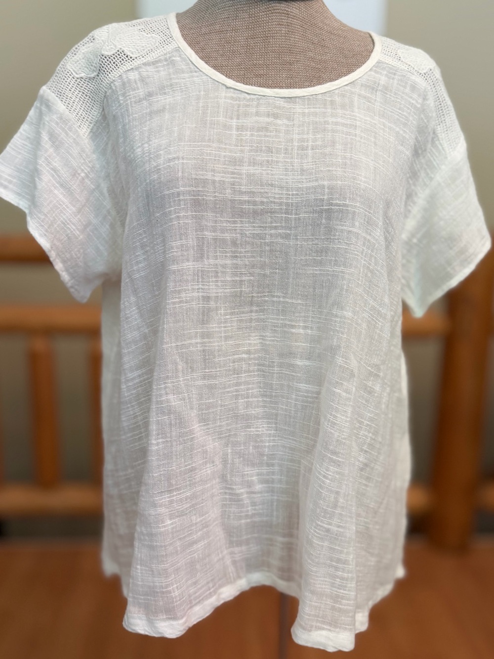 Lightweight White Linen Blend Women's Top - Breathable Summer Tee